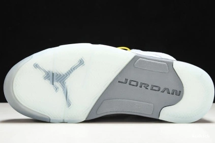 JORDAN AIR (W) DD9336-400 RETRO 5 BLUEBIRD 0822